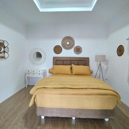 Villa Kota Bunga Malini 7 Cinengangirang Eksteriør bilde