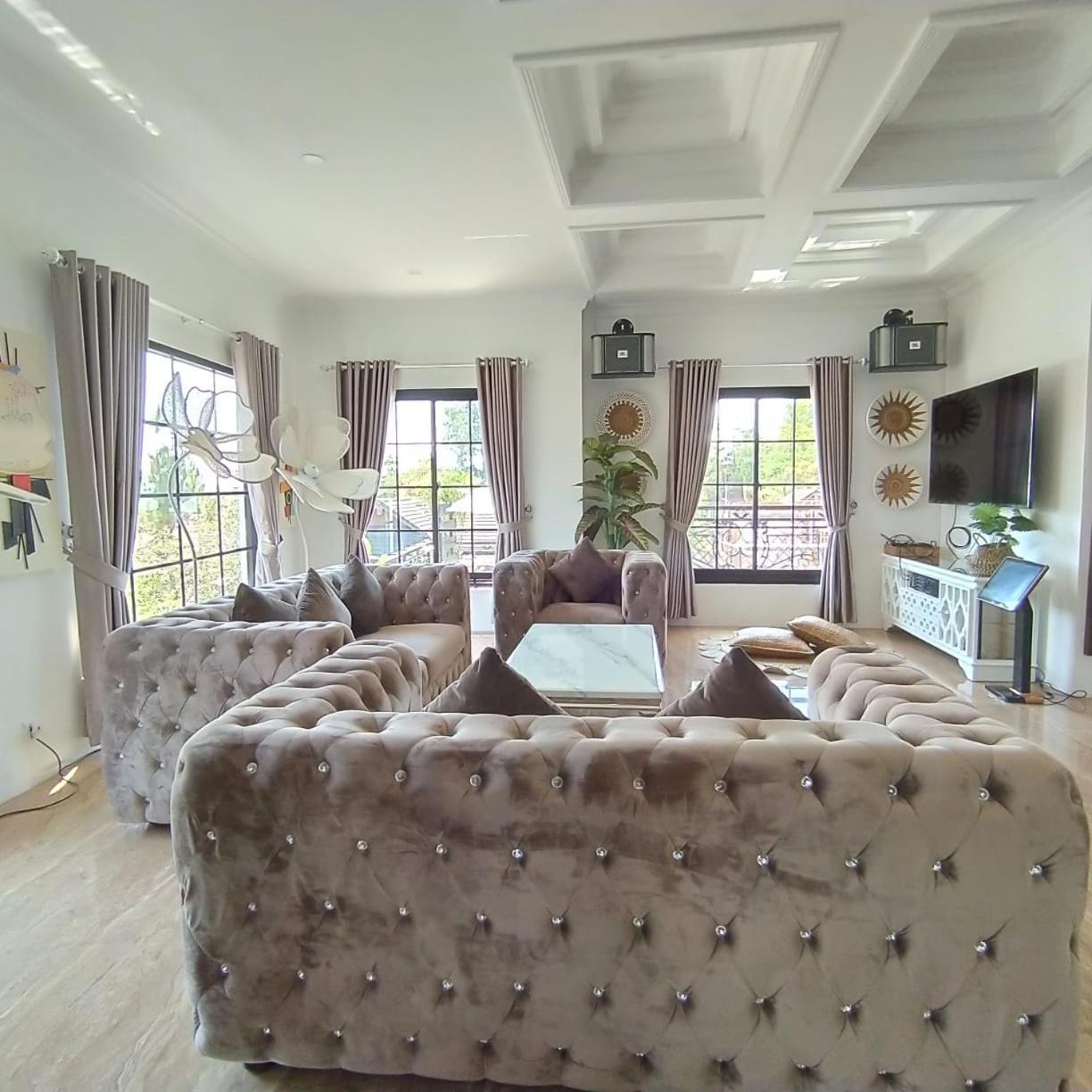 Villa Kota Bunga Malini 7 Cinengangirang Eksteriør bilde