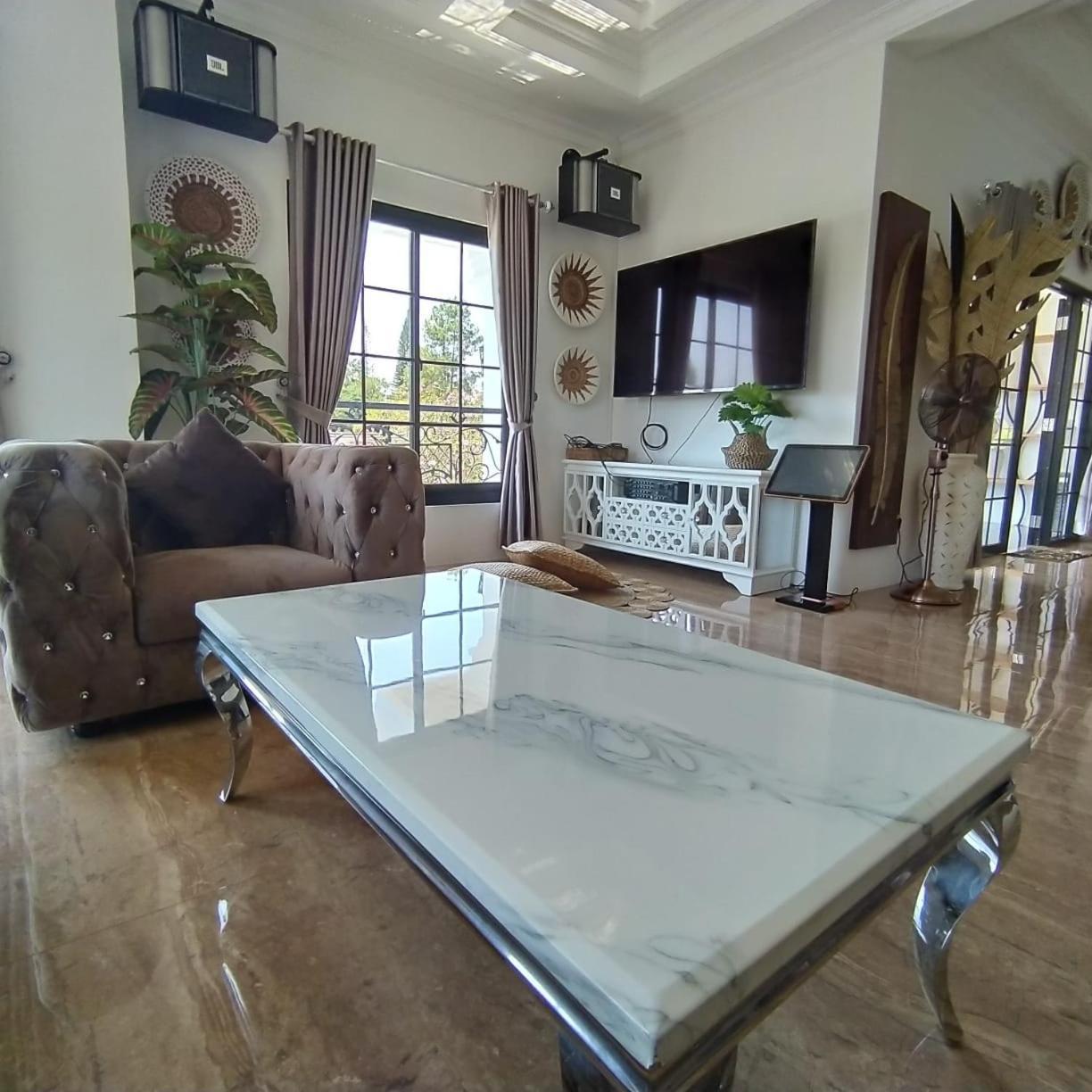 Villa Kota Bunga Malini 7 Cinengangirang Eksteriør bilde