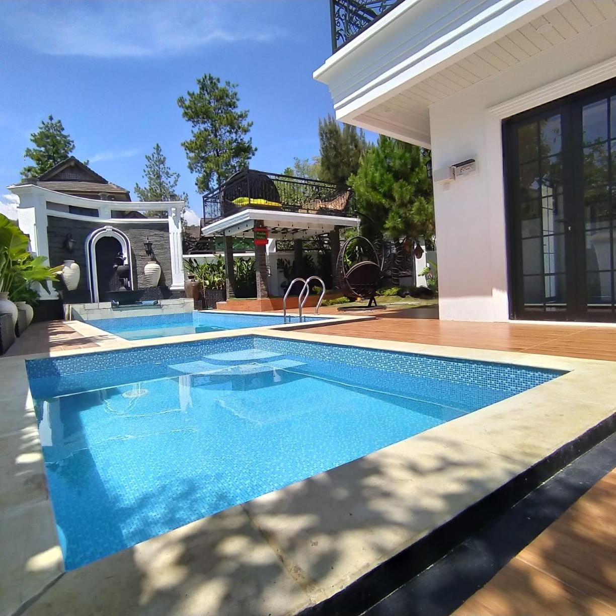 Villa Kota Bunga Malini 7 Cinengangirang Eksteriør bilde